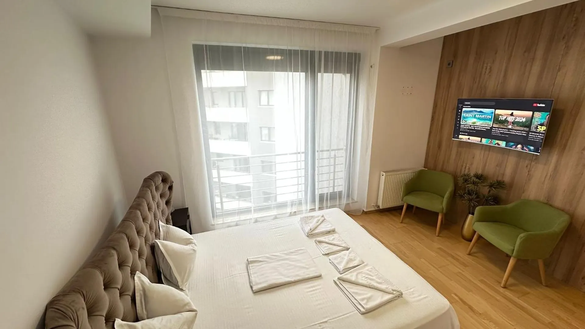 Centru Unirii Luxury VIP Palmier: Two-Room Apartment with Terrace Bucharest 0*,